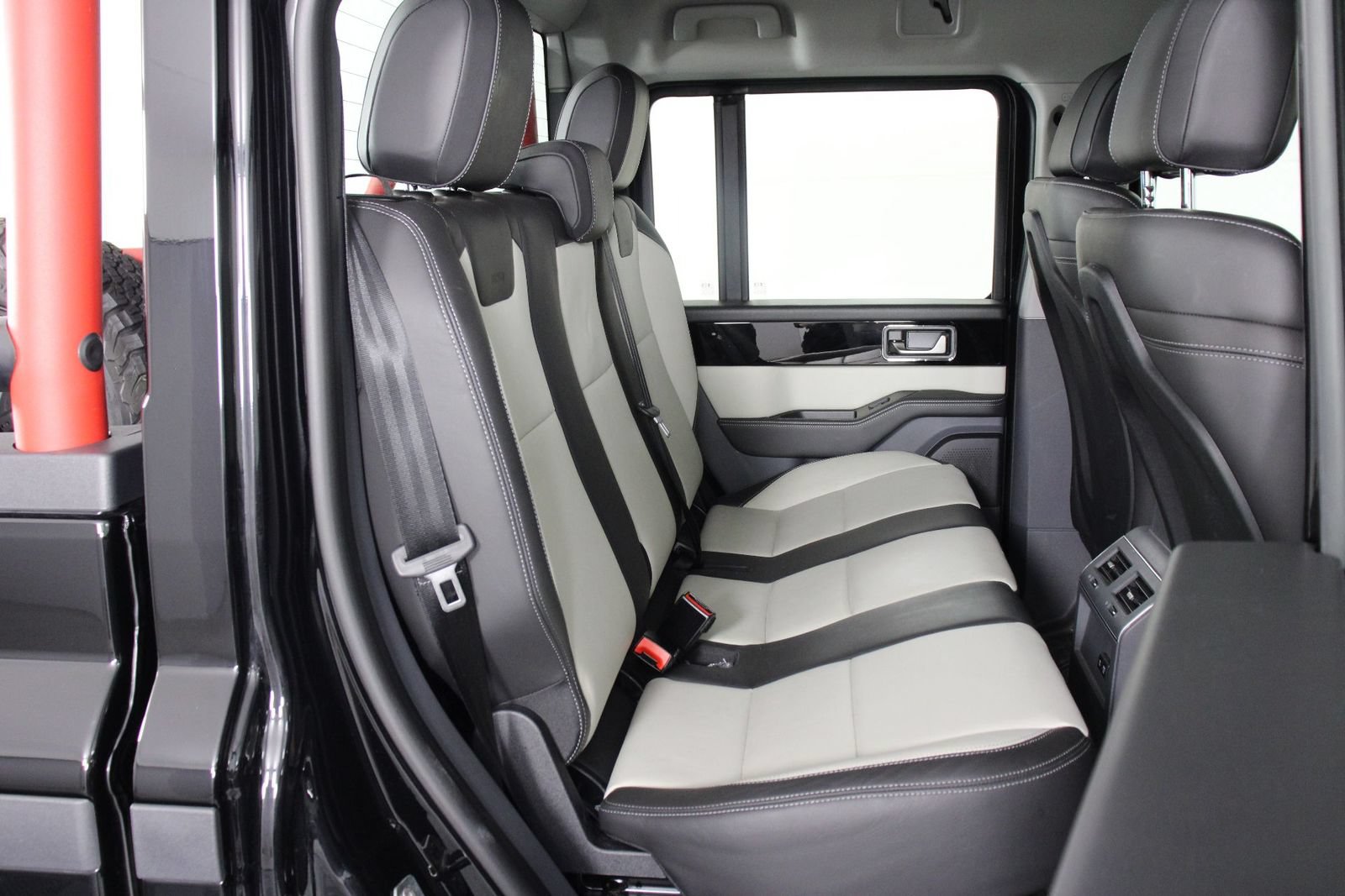 Used 2025 INEOS Grenadier Quartermaster AWD/4WD image 31