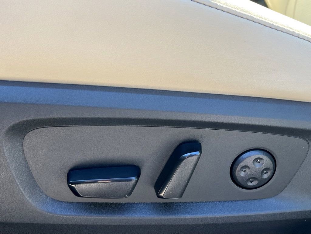 Certified 2025 INFINITI QX60 Pure w/ Cargo Package image 8