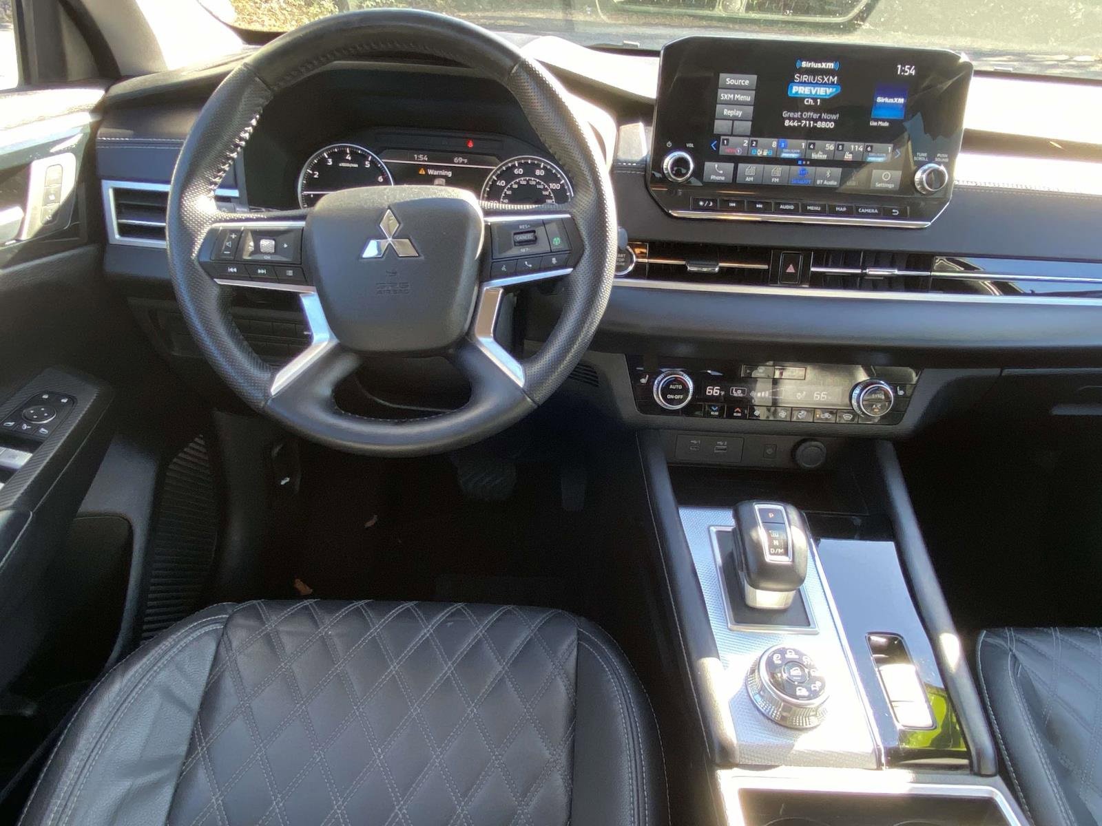 Used 2022 Mitsubishi Outlander SEL image 10