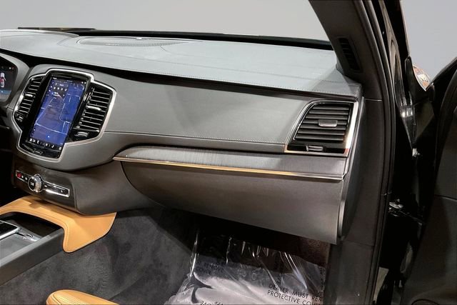 Certified 2024 Volvo XC90 B6 Ultimate w/ Protection Package Premier image 20