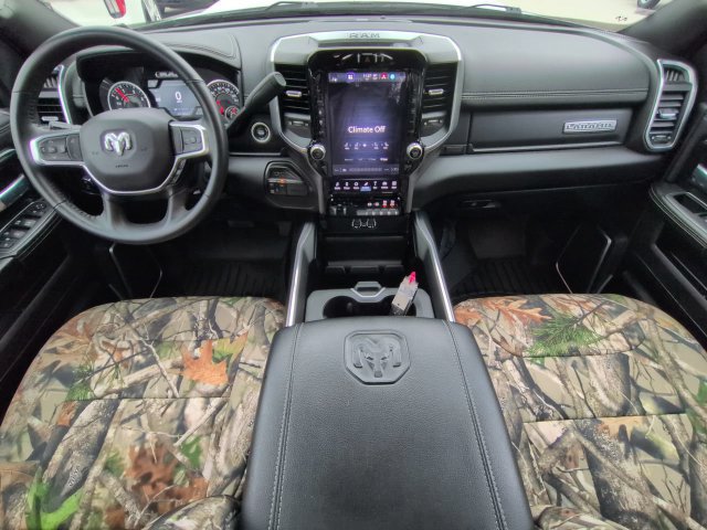 Used 2024 RAM 2500 Laramie w/ Sport Appearance Package AWD/4WD image 18