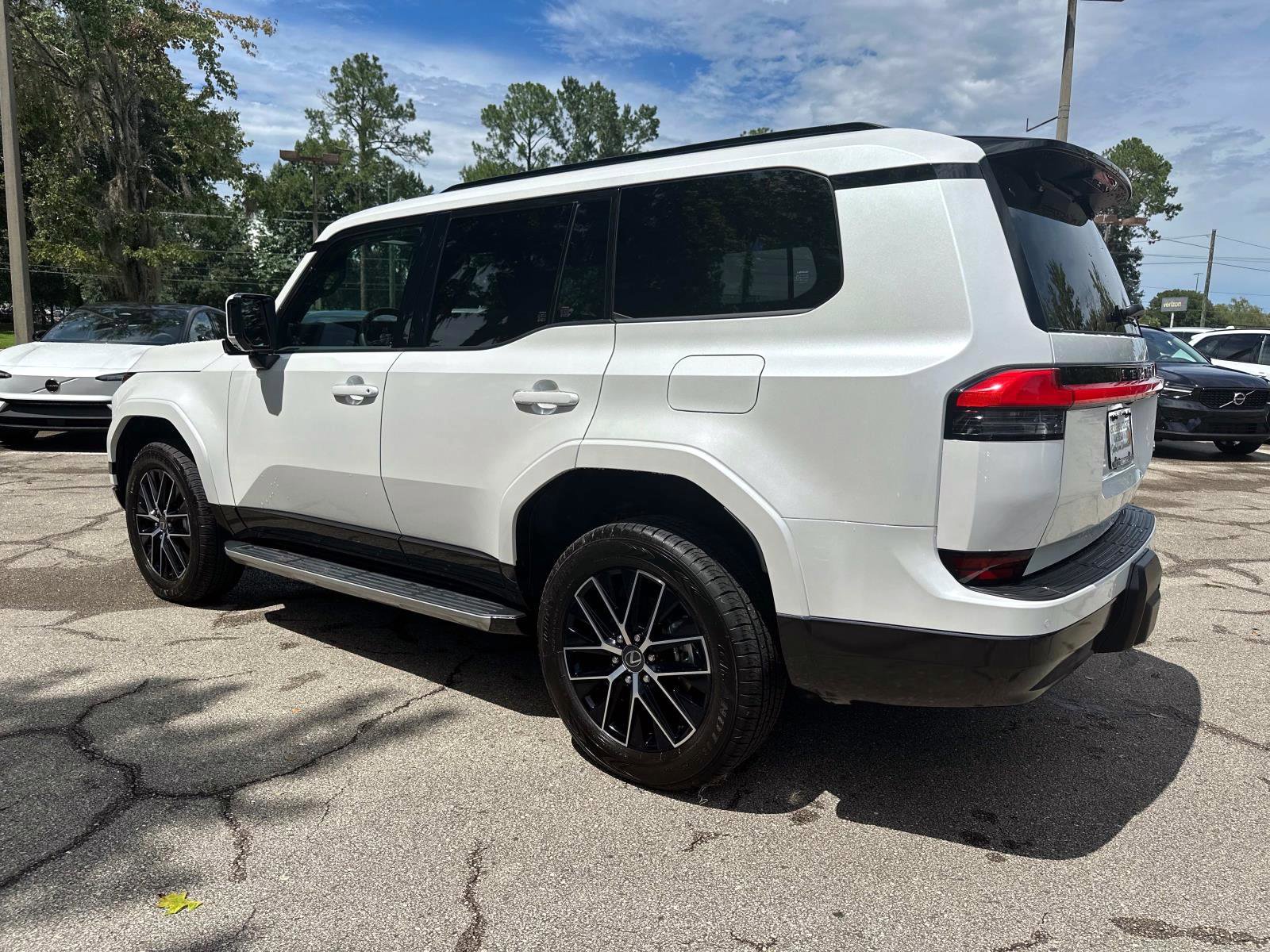 Used 2024 Lexus GX 550 image 5