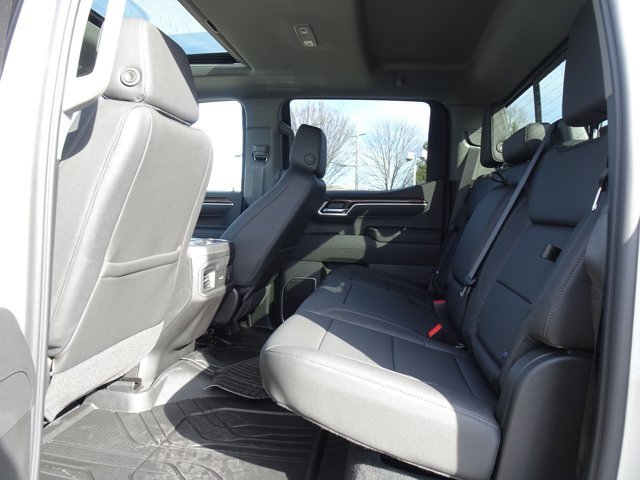 New 2026 Chevrolet Silverado 1500 RST w/ Dark Appearance Package image 7