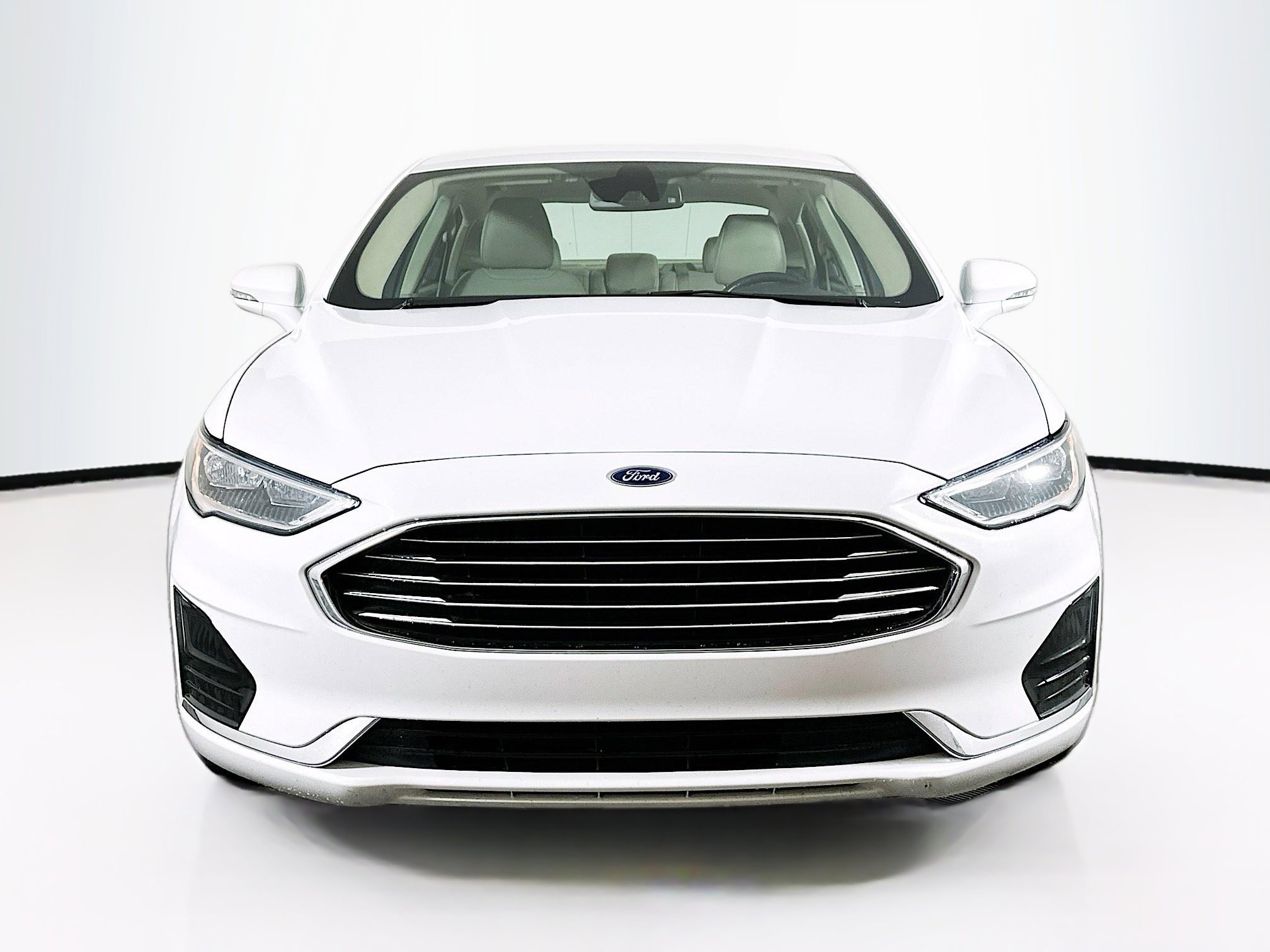 Used 2019 Ford Fusion SEL image 2