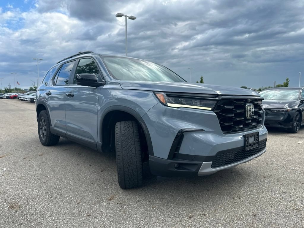 Used 2023 Honda Pilot TrailSport image 15