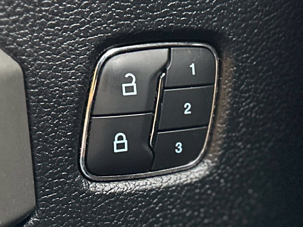 Used 2018 Ford F150 Lariat w/ Equipment Group 502A Luxury AWD/4WD image 24