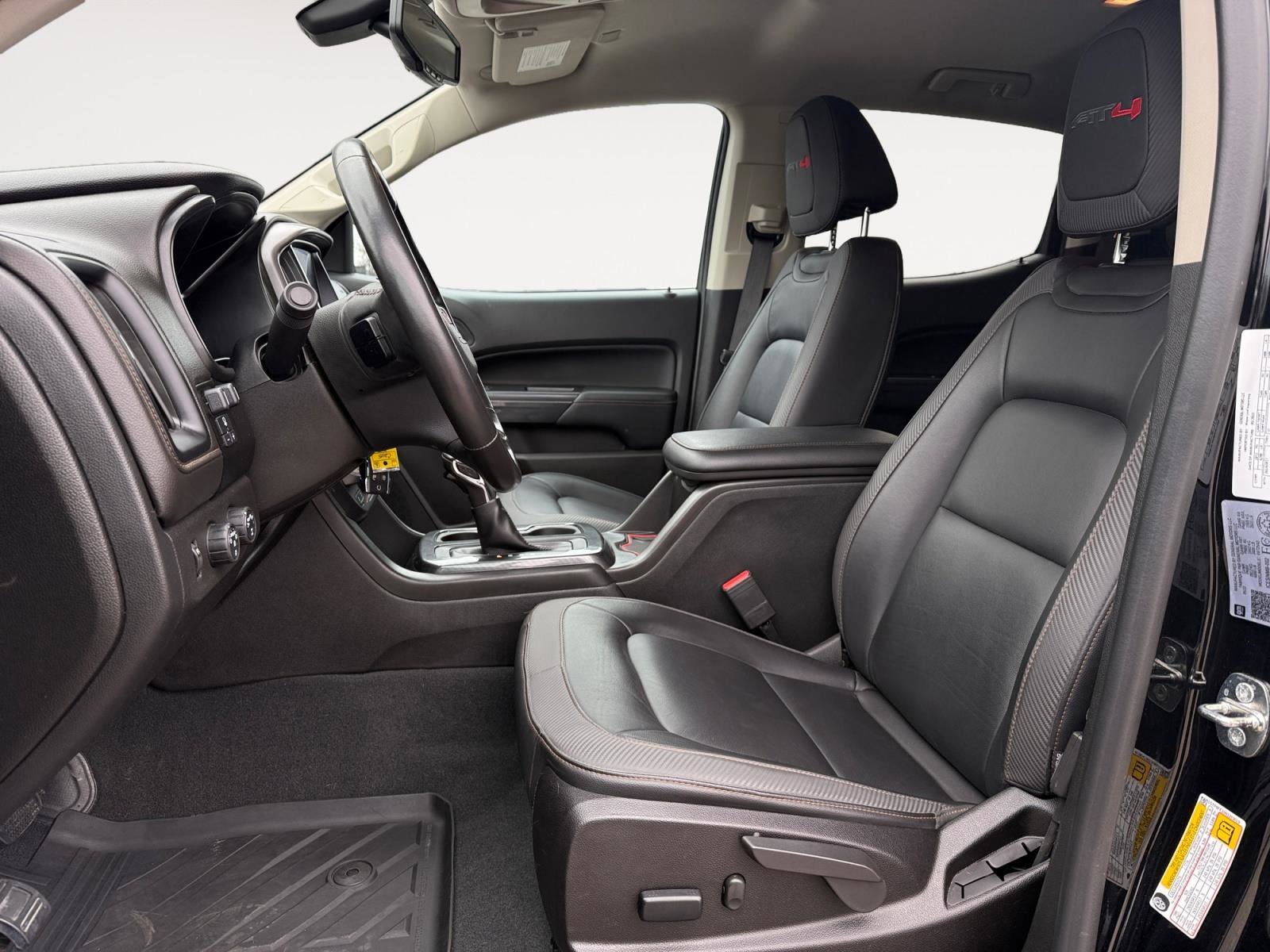 Used 2022 GMC Canyon AT4 image 10