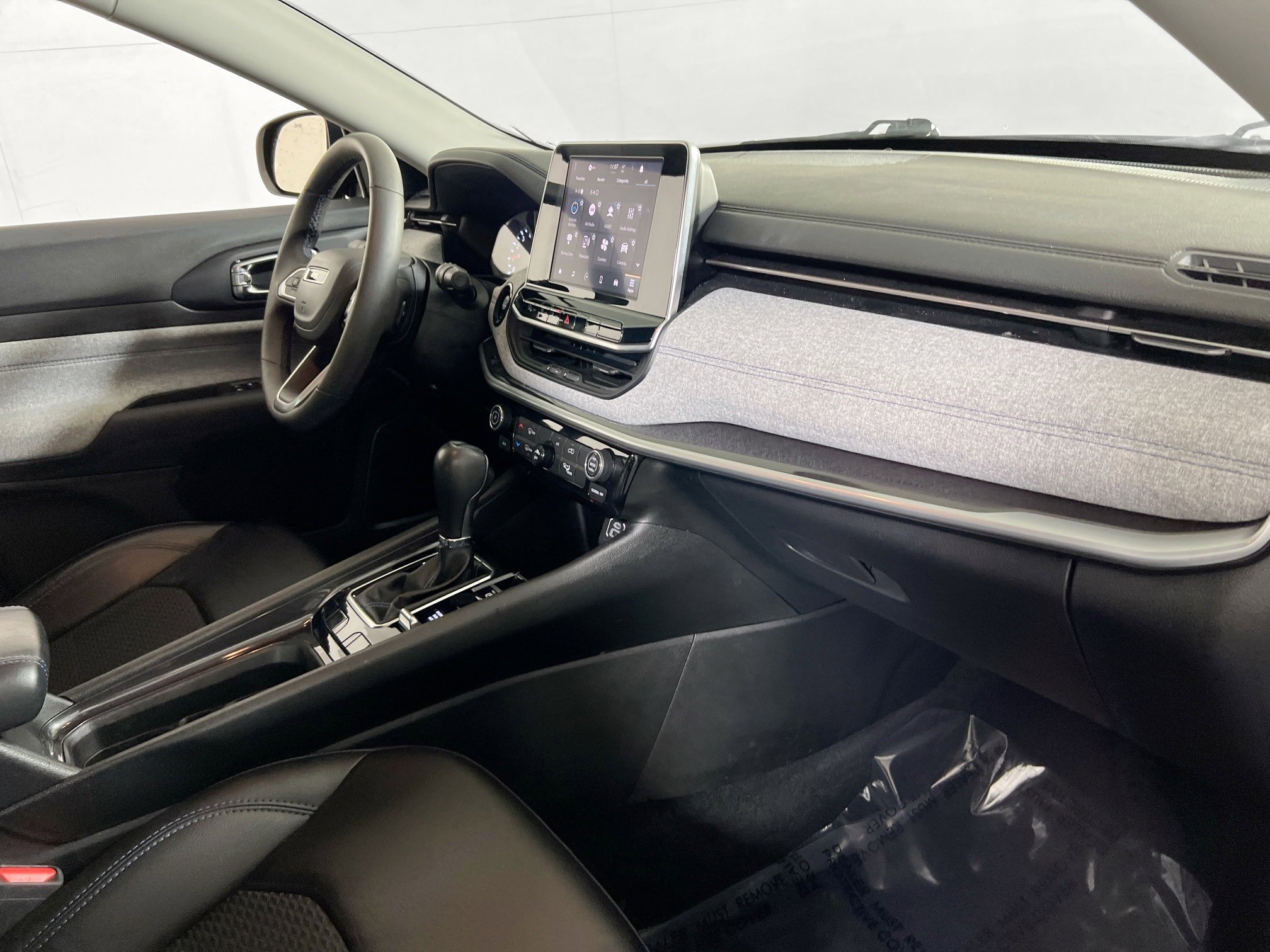 Used 2022 Jeep Compass Latitude image 26