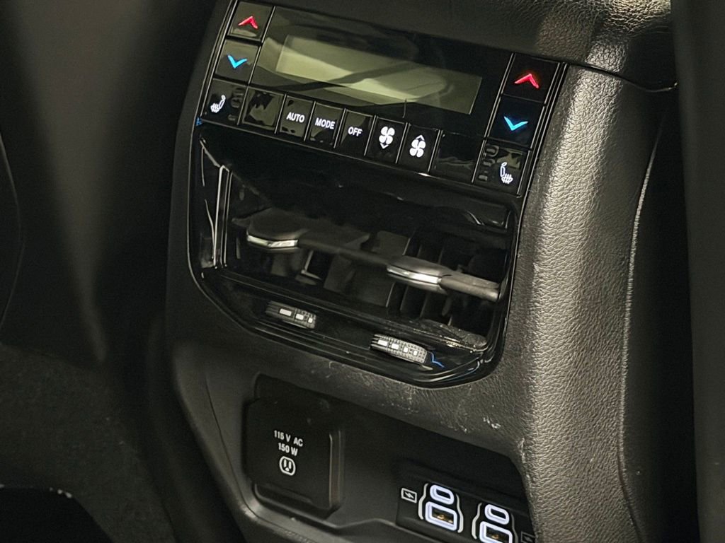 Used 2021 Jeep Grand Cherokee L Summit w/ Luxury Tech Group V image 25