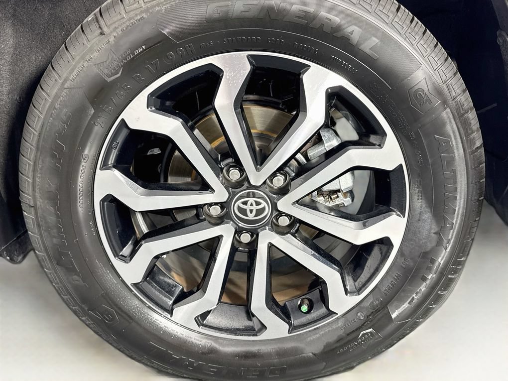 Used 2024 Toyota Corolla Cross AWD Hybrid image 36