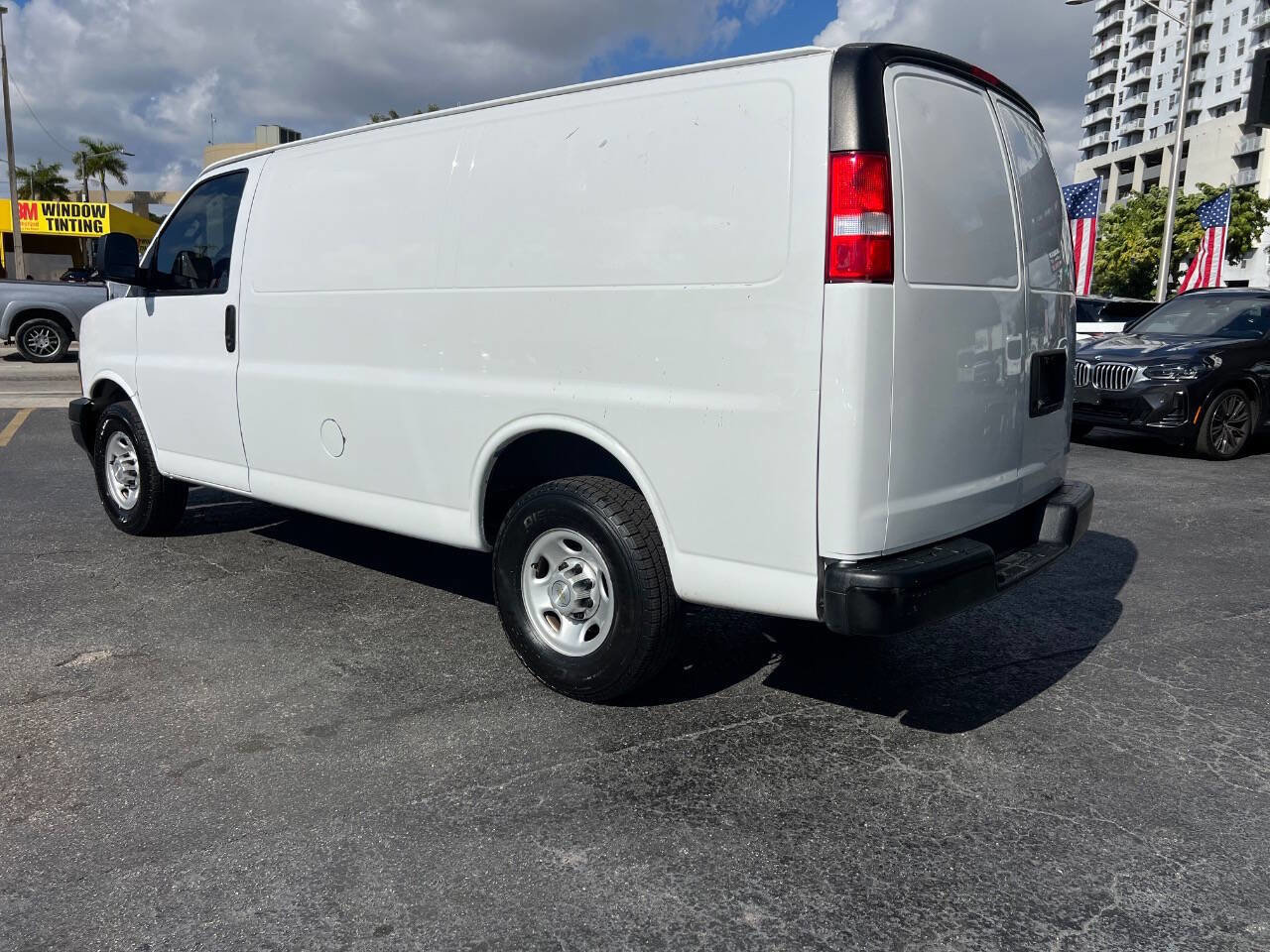 Used 2021 Chevrolet Express 2500 2500 3dr Cargo Van w/ Driver Convenience Package image 3