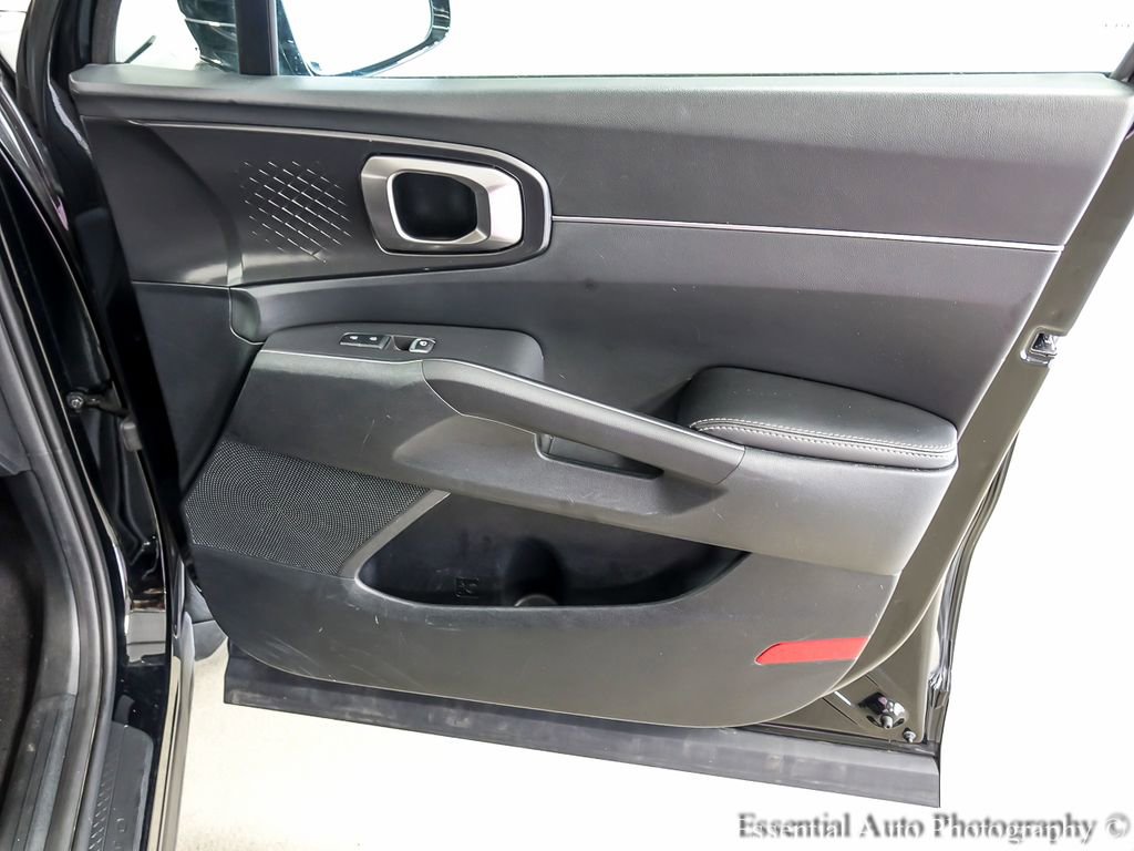 Used 2024 Kia Sorento S image 25