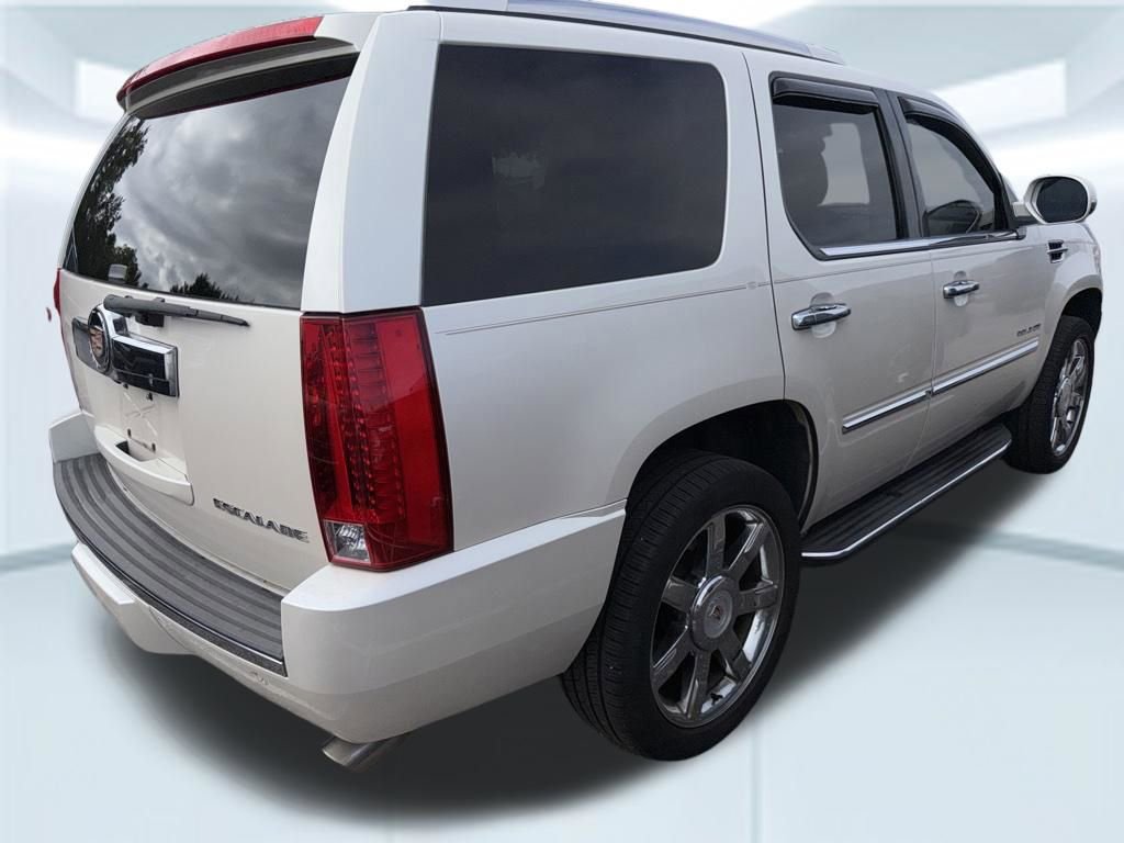 Used 2013 Cadillac Escalade Luxury RWD image 17