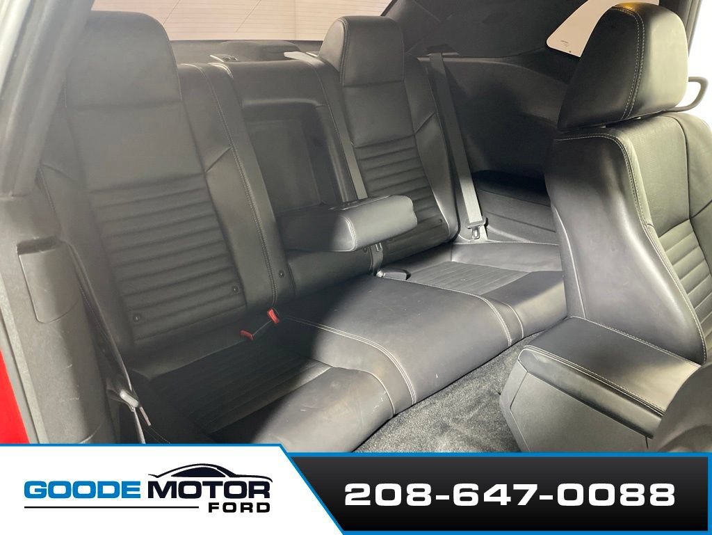 Used 2012 Dodge Challenger R/T RWD image 17