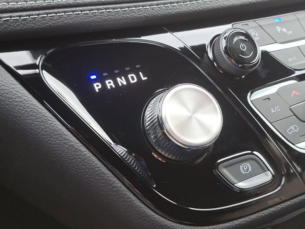 New 2026 Chrysler Pacifica Select w/ S Appearance Package image 22