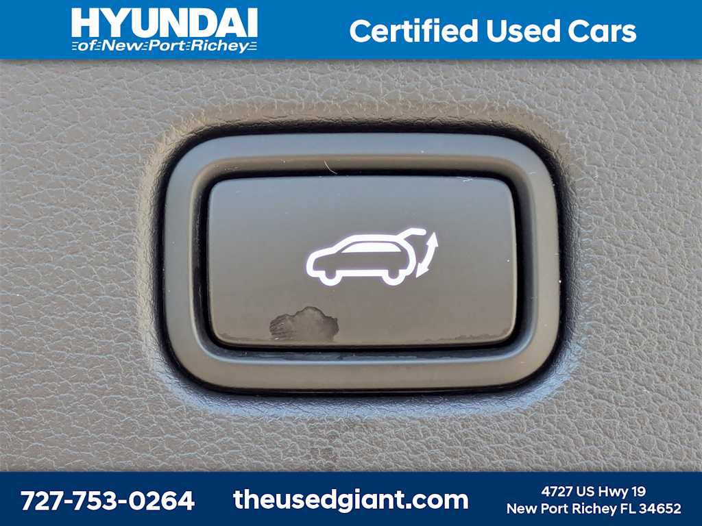 Used 2024 Hyundai Palisade Limited image 13