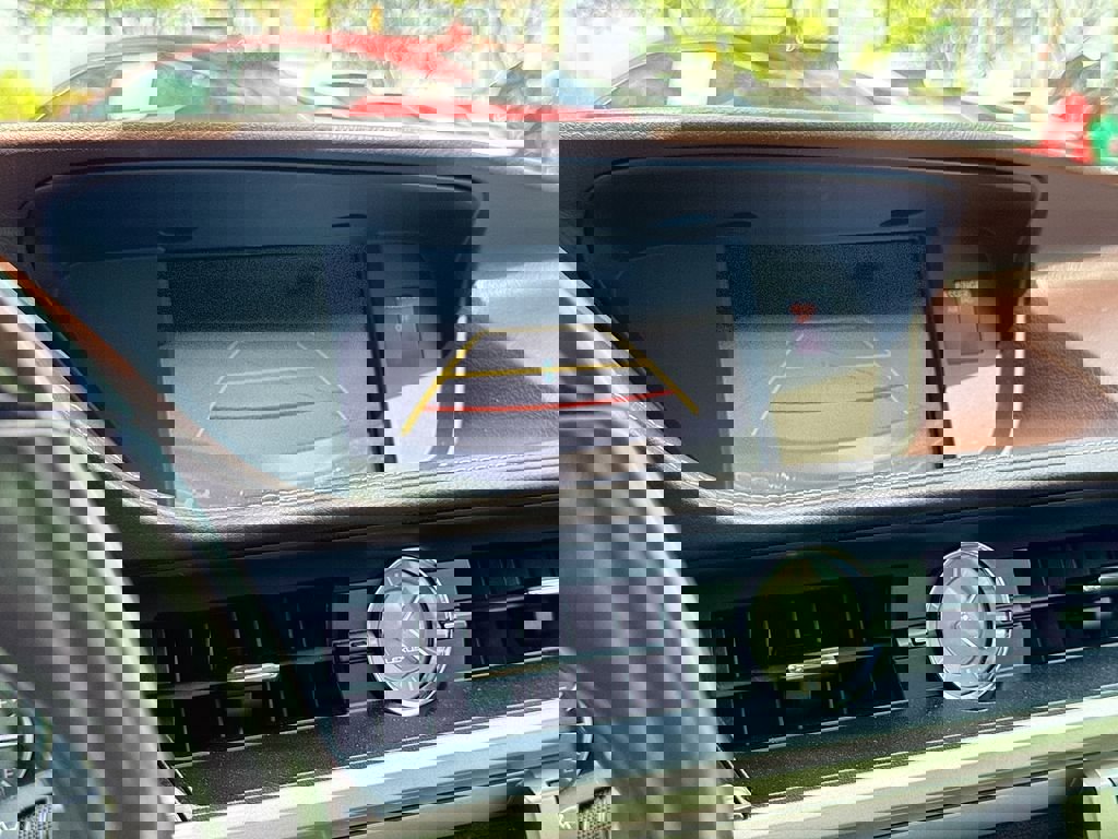 Used 2016 Lexus ES 350 w/ Luxury Package w/Wood Trim image 27