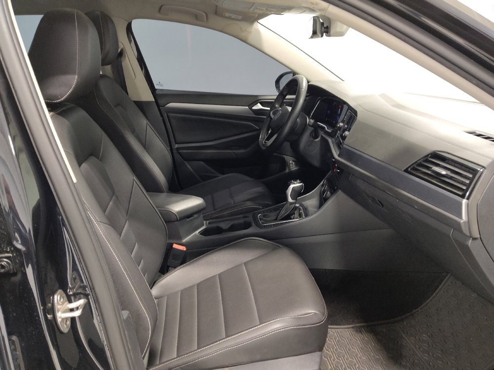 Used 2024 Volkswagen Jetta SE image 21