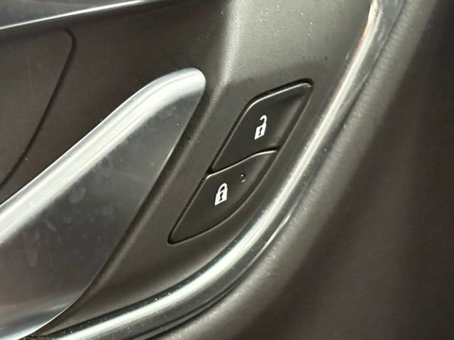 Used 2021 GMC Yukon SLT w/ SLT Luxury Package image 11