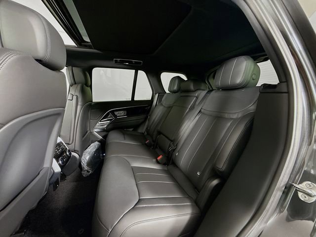 New 2026 Land Rover Range Rover SE image 24