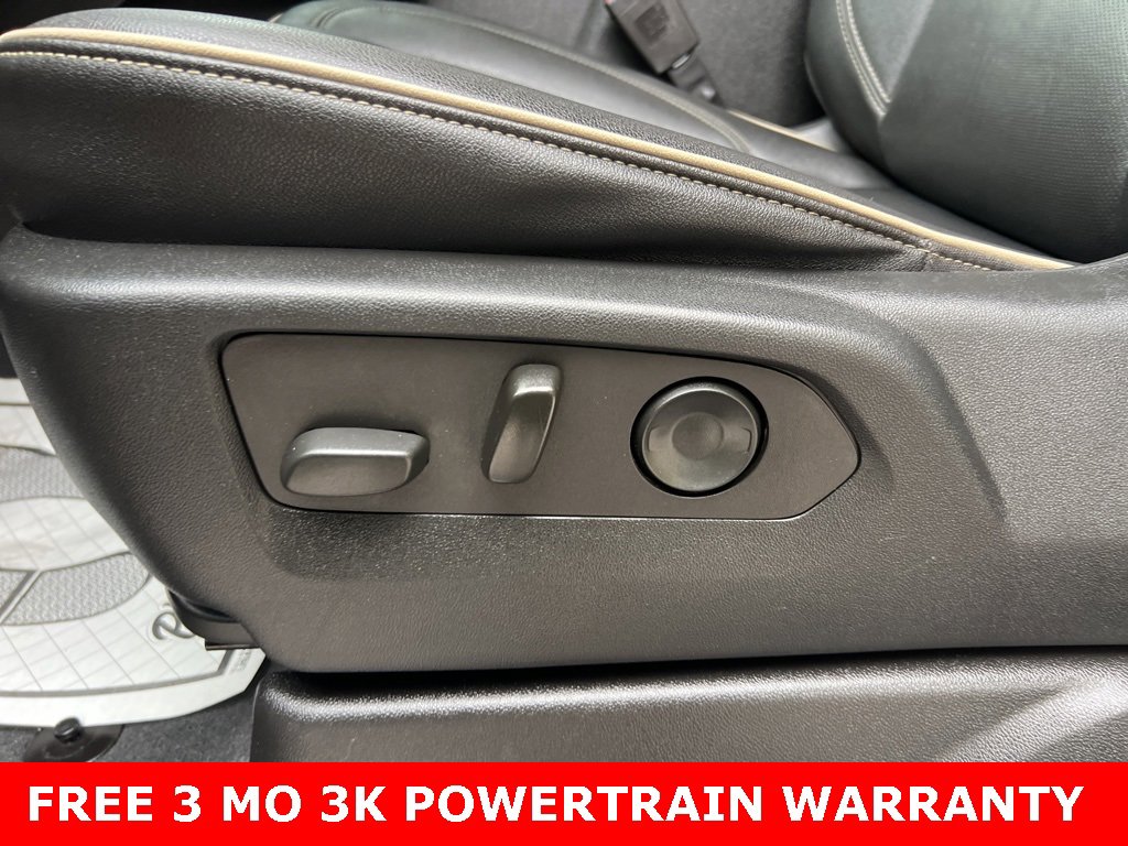 Used 2022 GMC Yukon XL SLT image 9