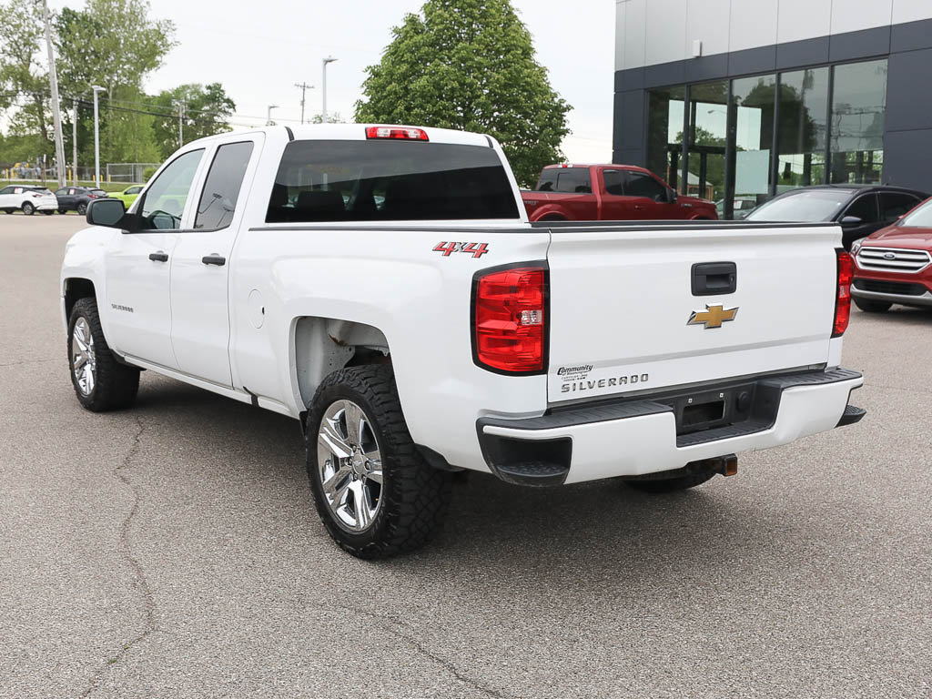 Used 2018 Chevrolet Silverado 1500 Custom w/ Custom Value Package AWD/4WD image 4