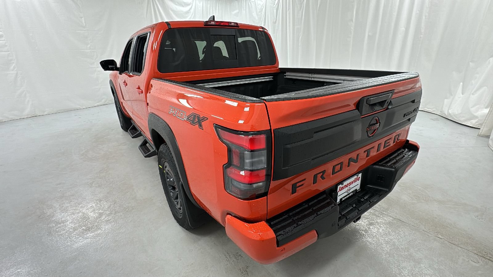 New 2026 Nissan Frontier PRO-4X w/ Pro-4x Convenience Package AWD/4WD image 5