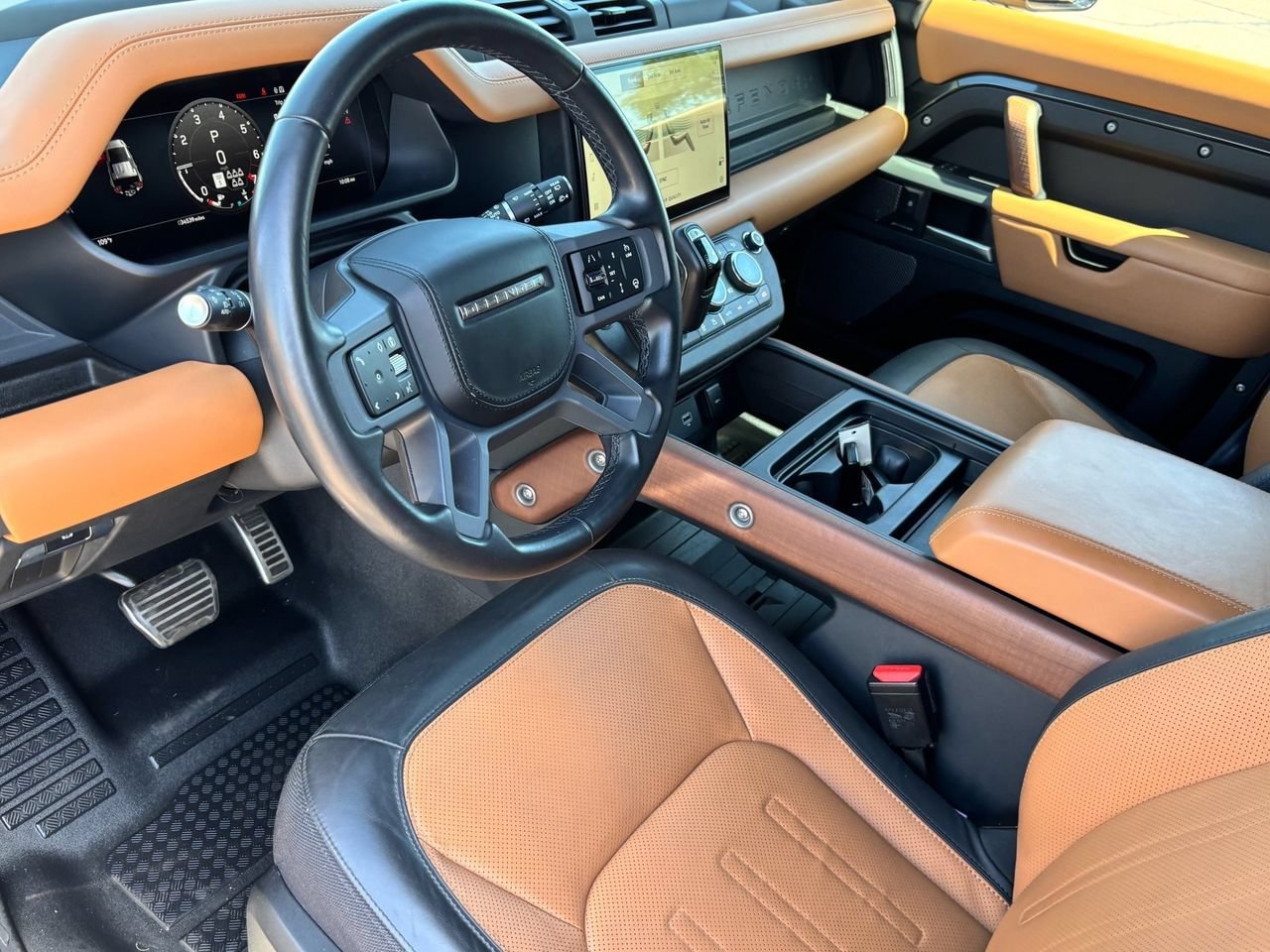 Used 2024 Land Rover Defender 110 X AWD/4WD image 17
