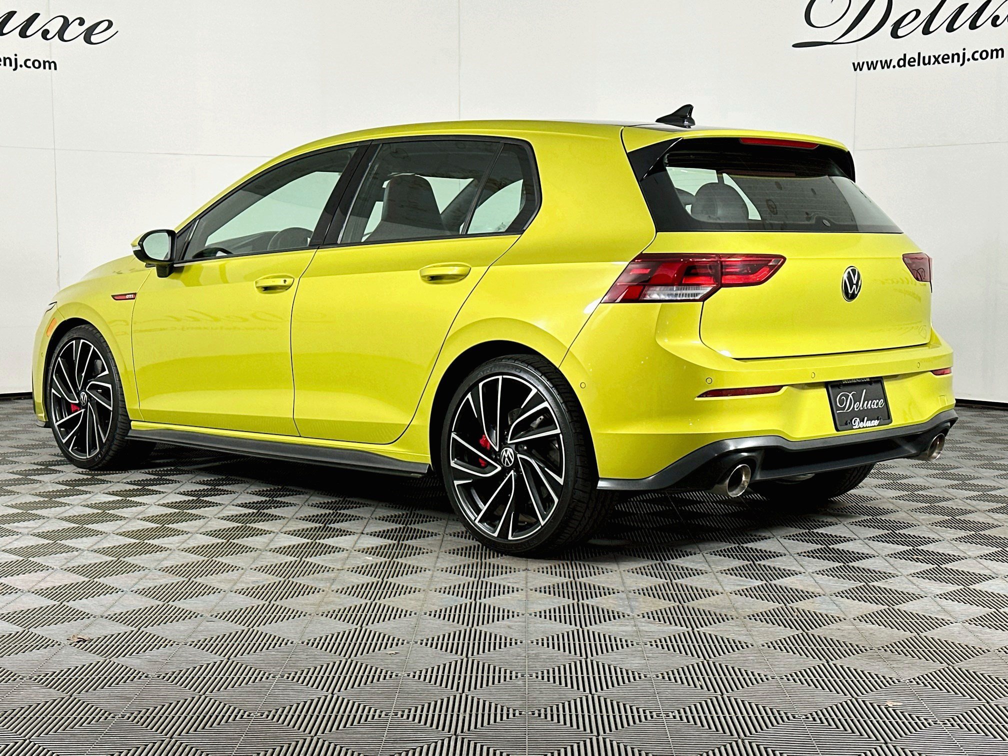 Used 2022 Volkswagen GTI Autobahn FWD image 4