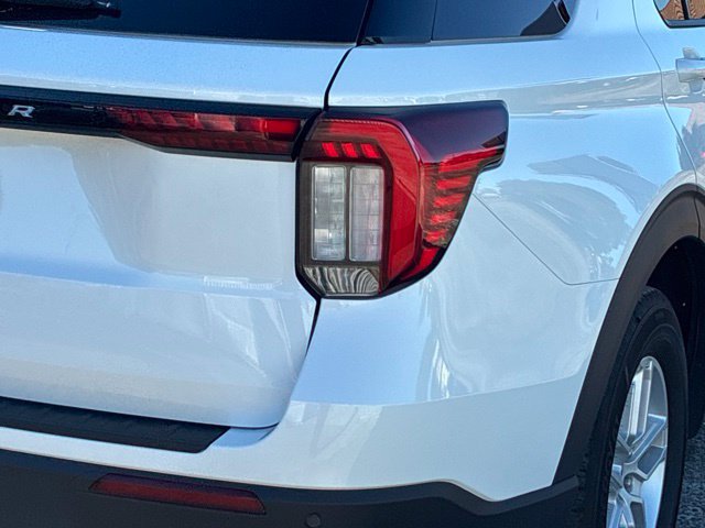 Used 2026 Ford Explorer Active w/ Active Comfort Package RWD image 14