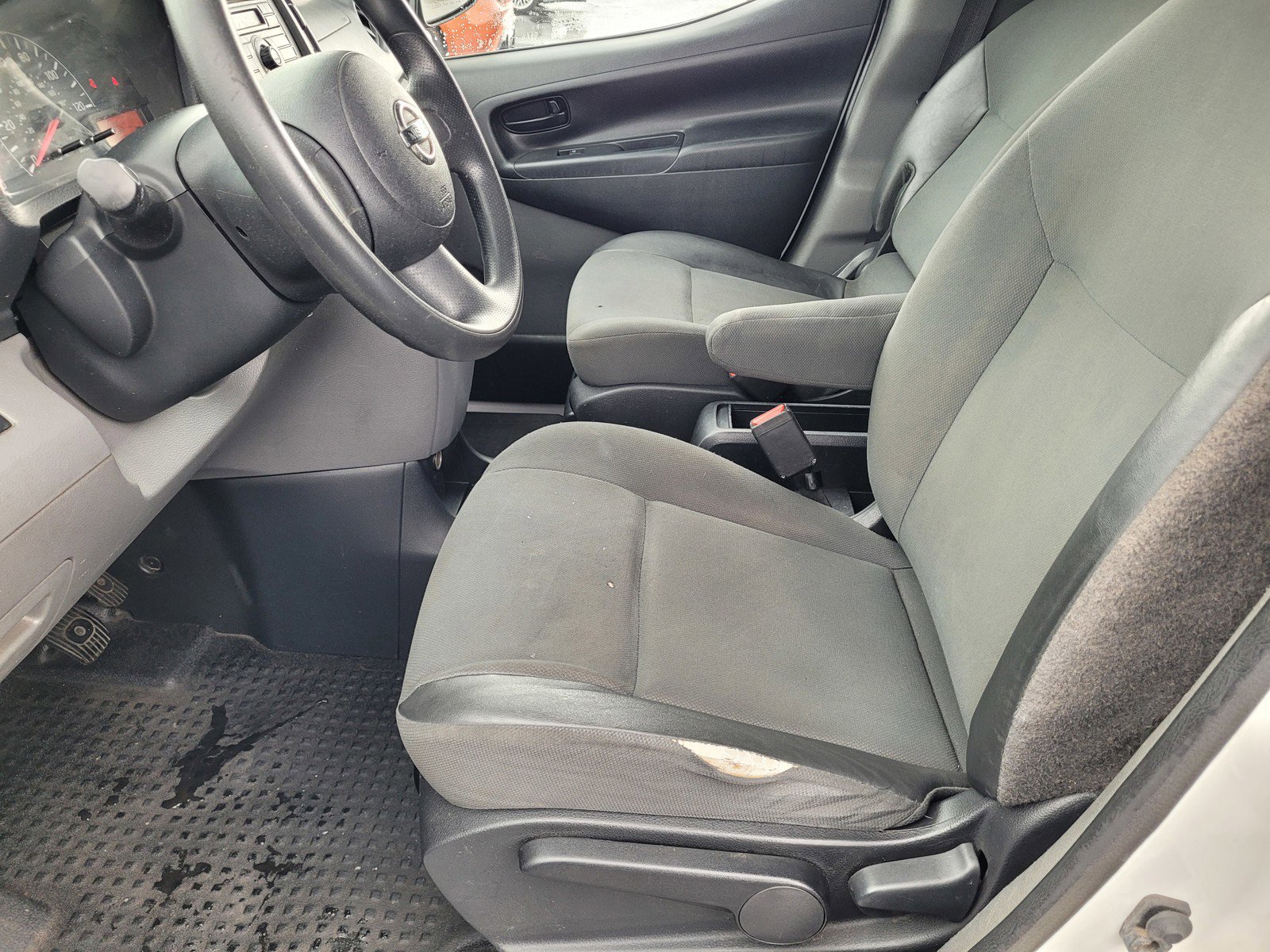 Used 2015 Nissan NV200 S FWD image 18