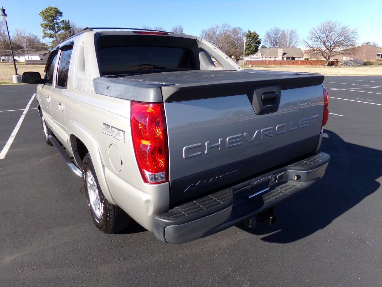 Used 2005 Chevrolet Avalanche Z71 w/ Sun And Sound Package image 25