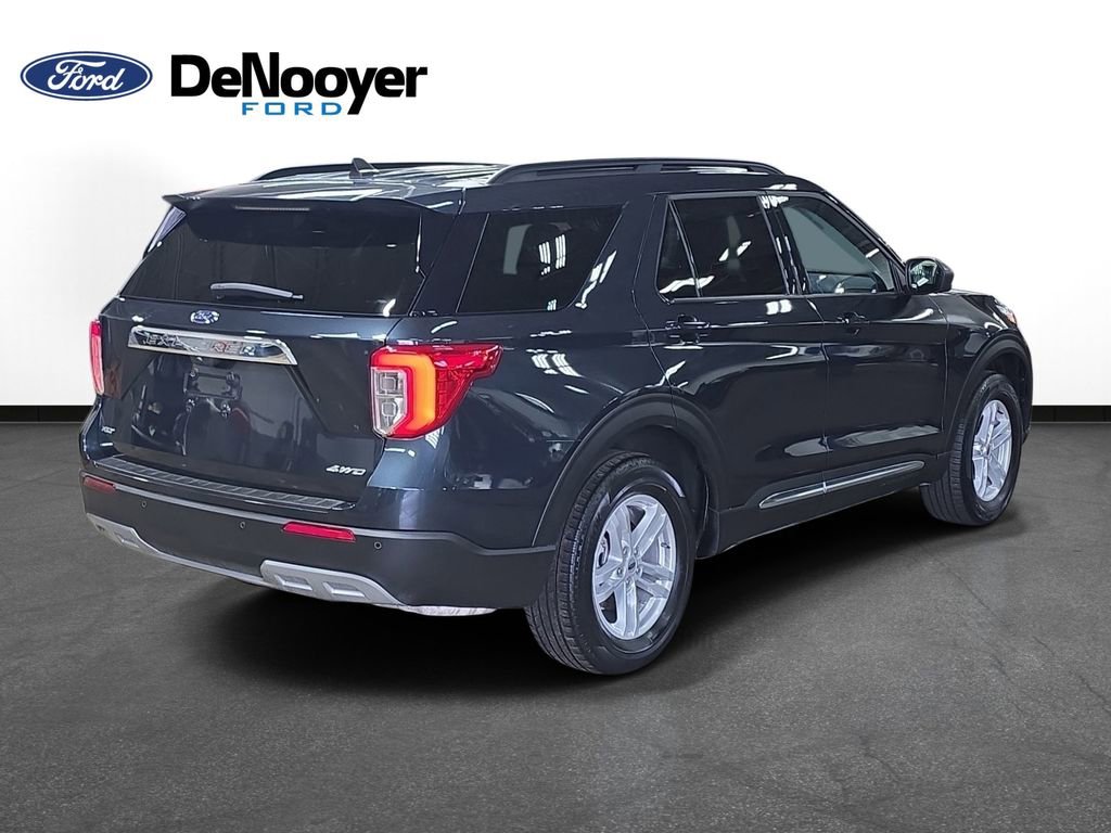Used 2023 Ford Explorer XLT w/ Equipment Group 202A image 7