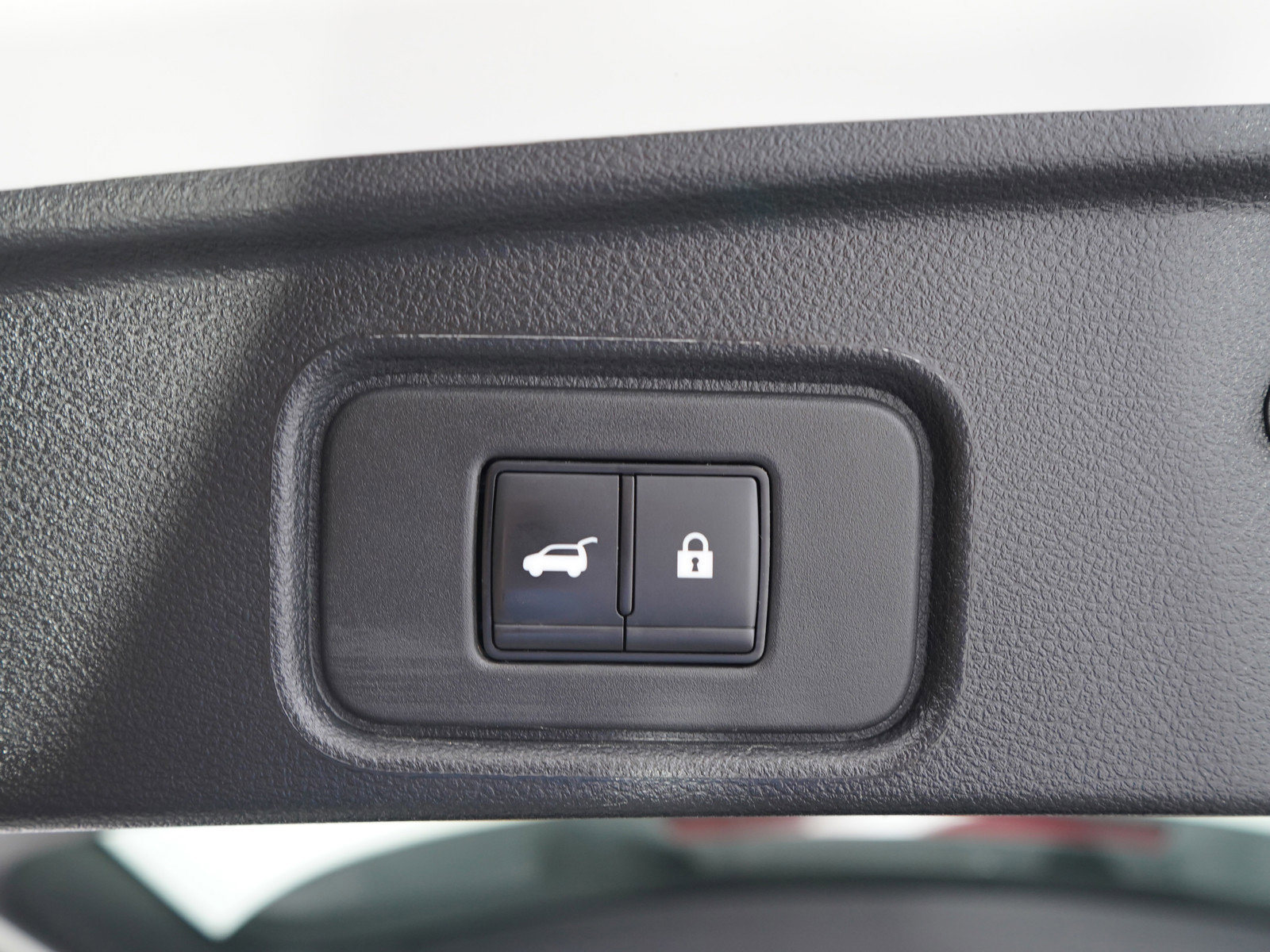 Used 2023 Nissan Pathfinder Platinum image 10