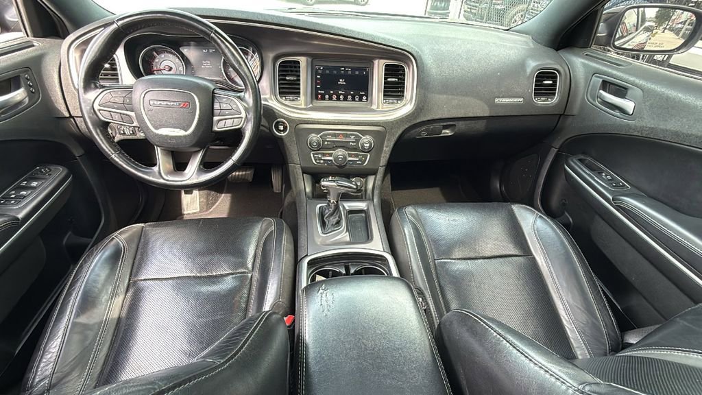 Used 2022 Dodge Charger SXT w/ Leather Interior Group RWD image 27