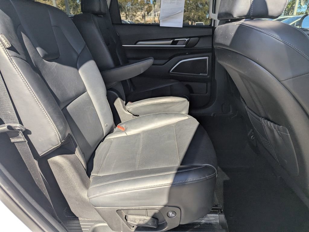 Used 2024 Kia Telluride S w/ S Sunroof Package image 13