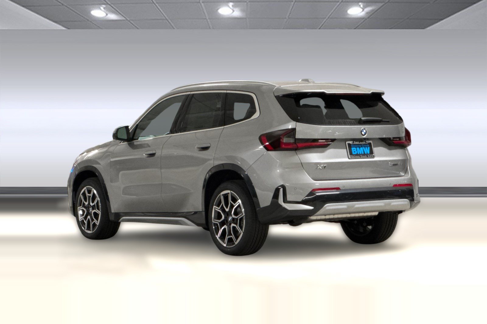 New 2026 BMW X1 xDrive28i w/ Technology Package AWD/4WD image 3