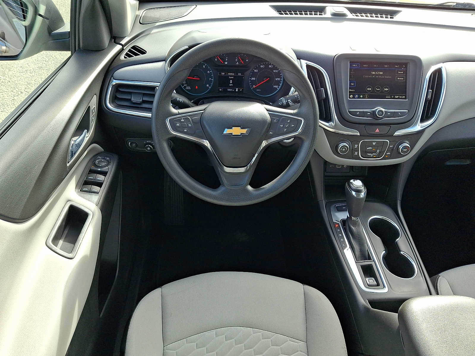 Used 2019 Chevrolet Equinox LS AWD/4WD image 12