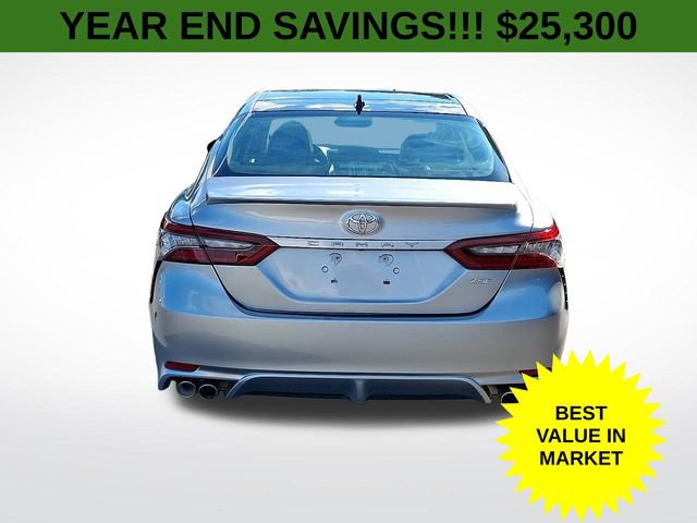 Used 2022 Toyota Camry XSE image 6