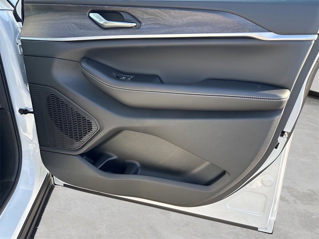 New 2025 Jeep Grand Cherokee Limited image 10