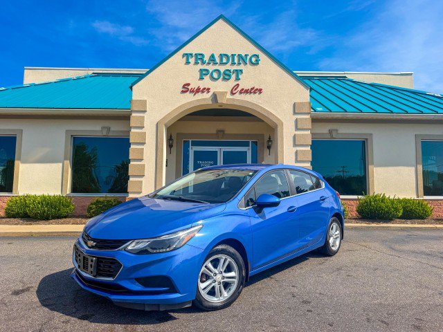 Used 2017 Chevrolet Cruze LT FWD video 2