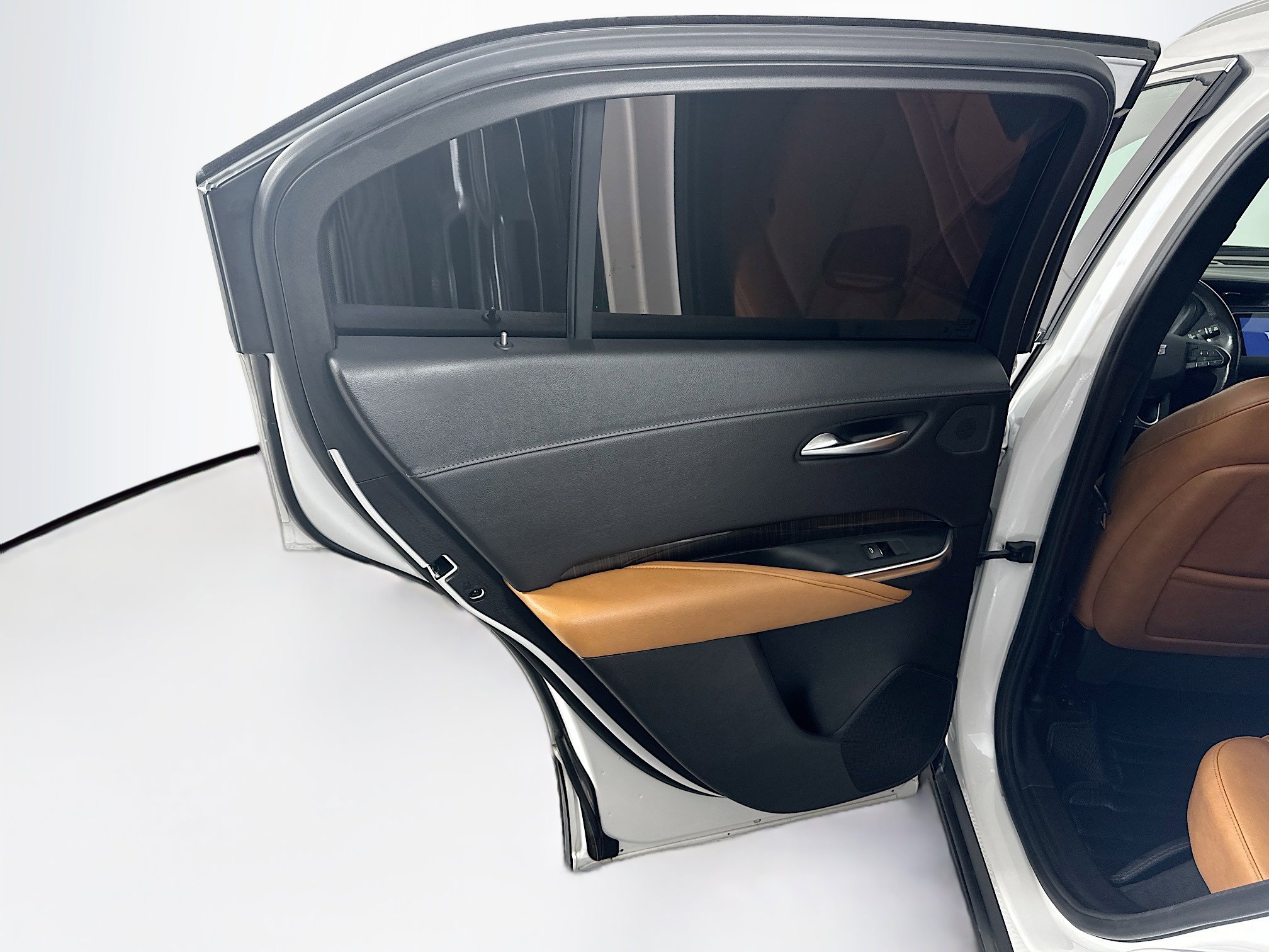 Used 2023 Cadillac XT4 Premium Luxury w/ Technology Package AWD/4WD image 27