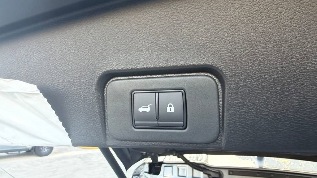 New 2026 Nissan Rogue SV image 31