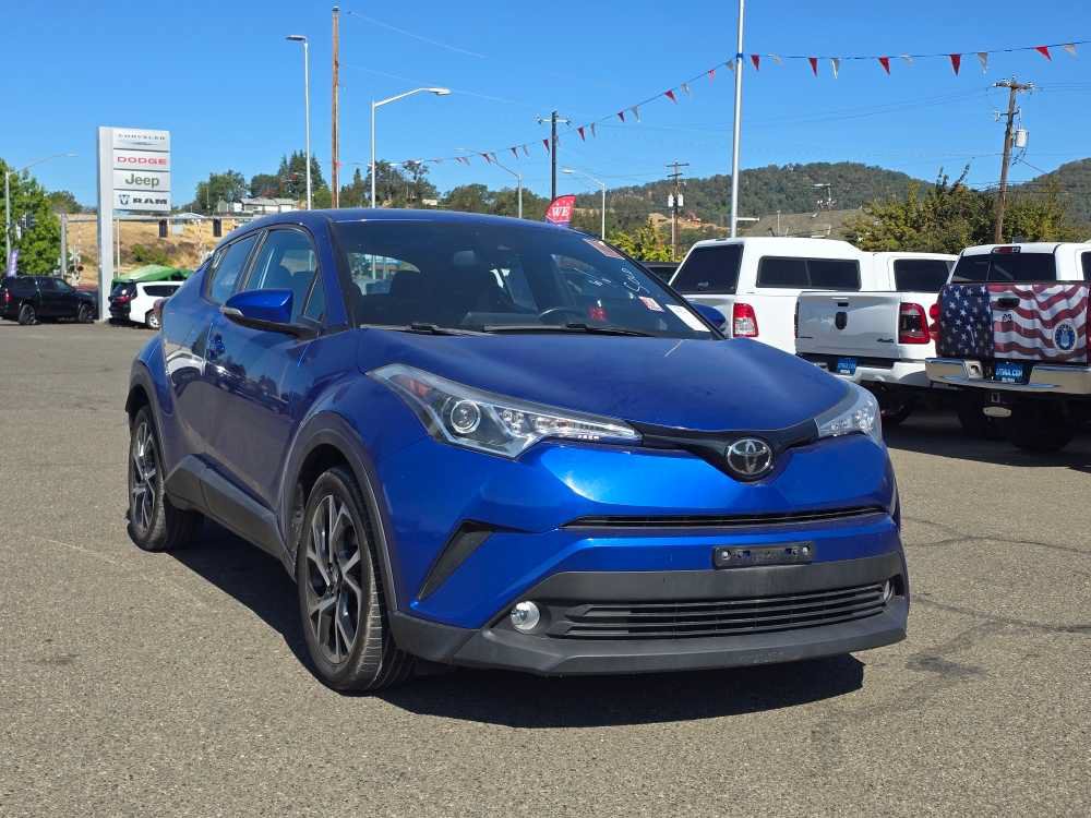 Used 2018 Toyota C-HR XLE FWD image 4