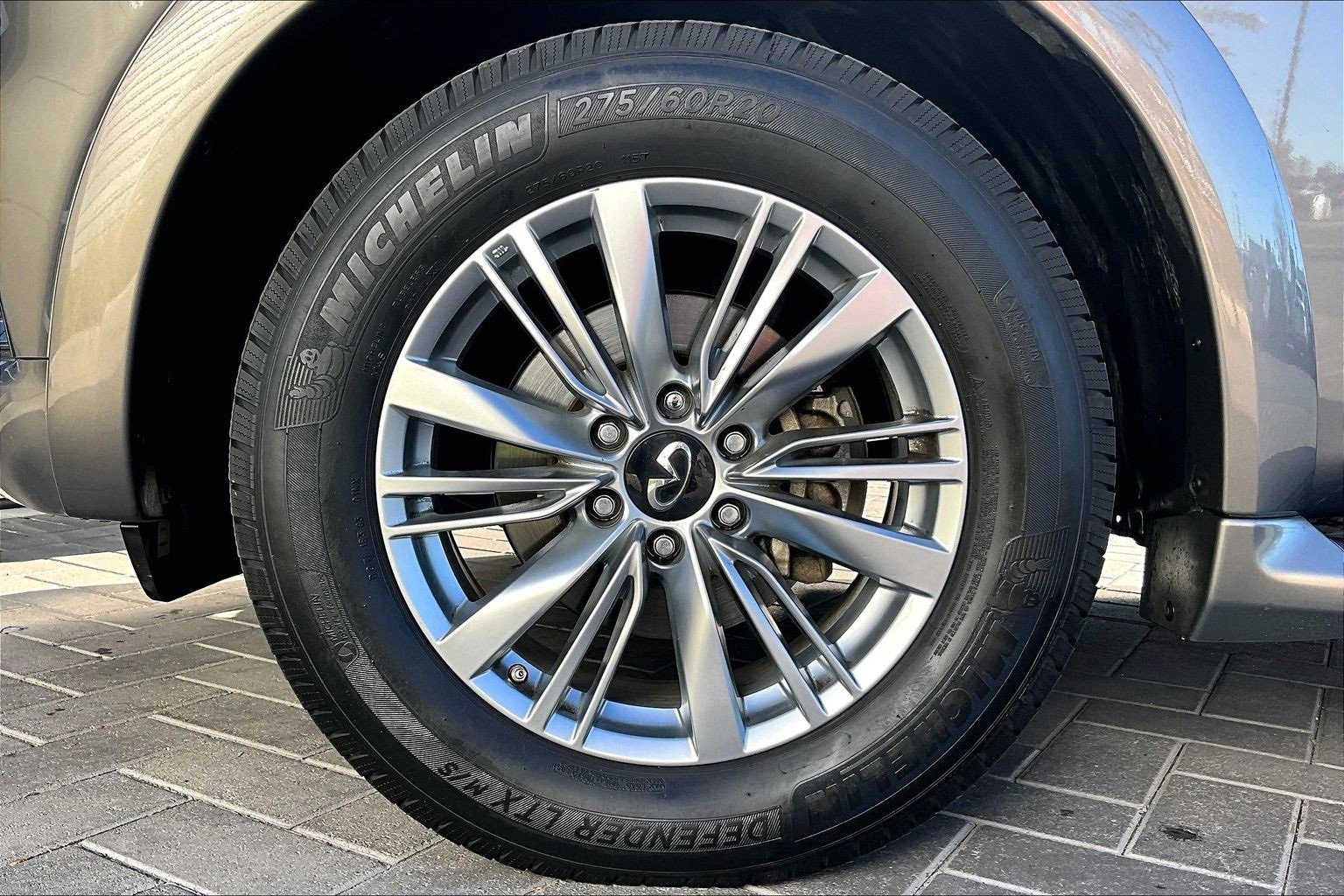 Used 2019 INFINITI QX80 Luxe image 9
