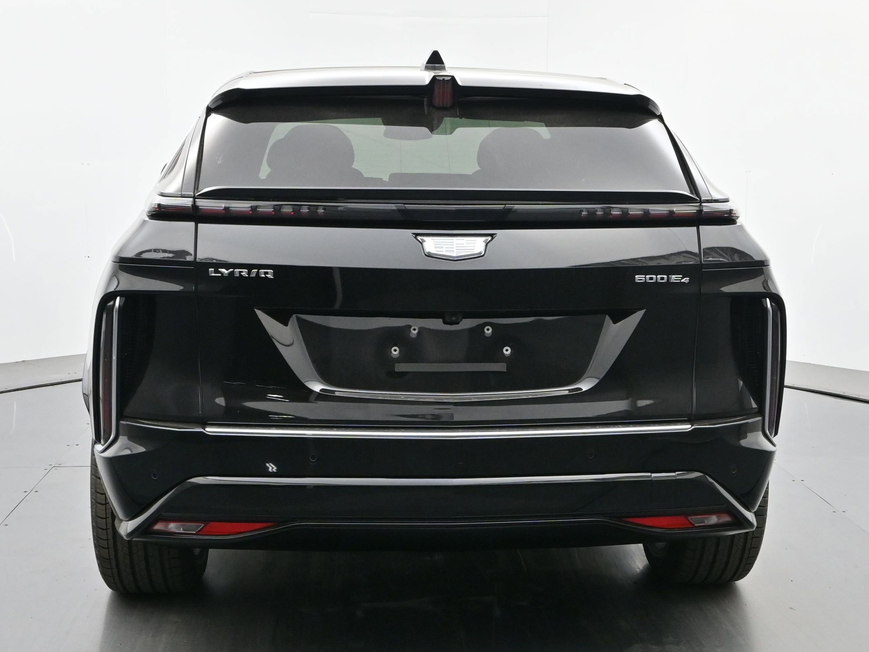 New 2026 Cadillac Lyriq Luxury AWD/4WD image 4