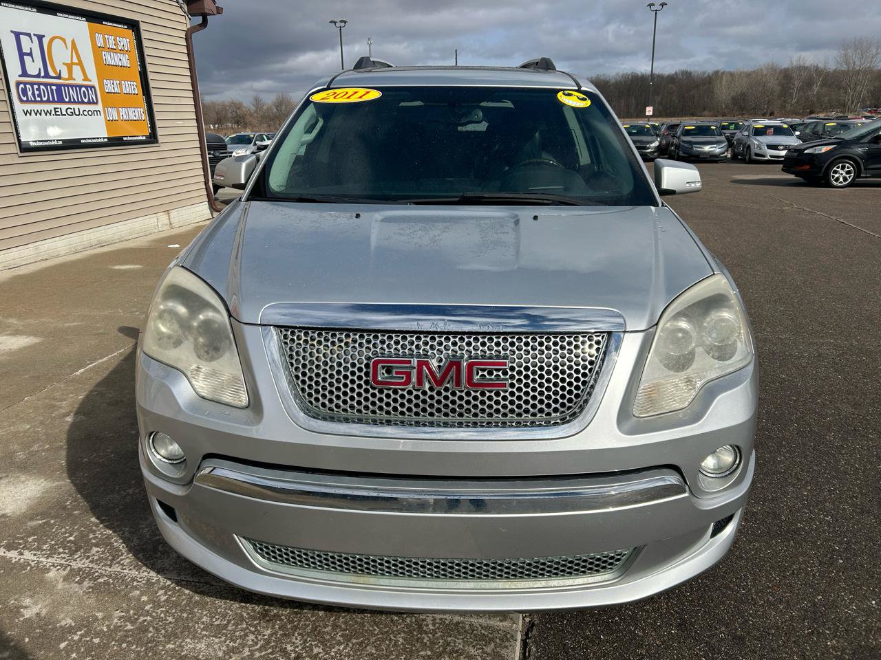 Used 2011 GMC Acadia Denali AWD/4WD image 2