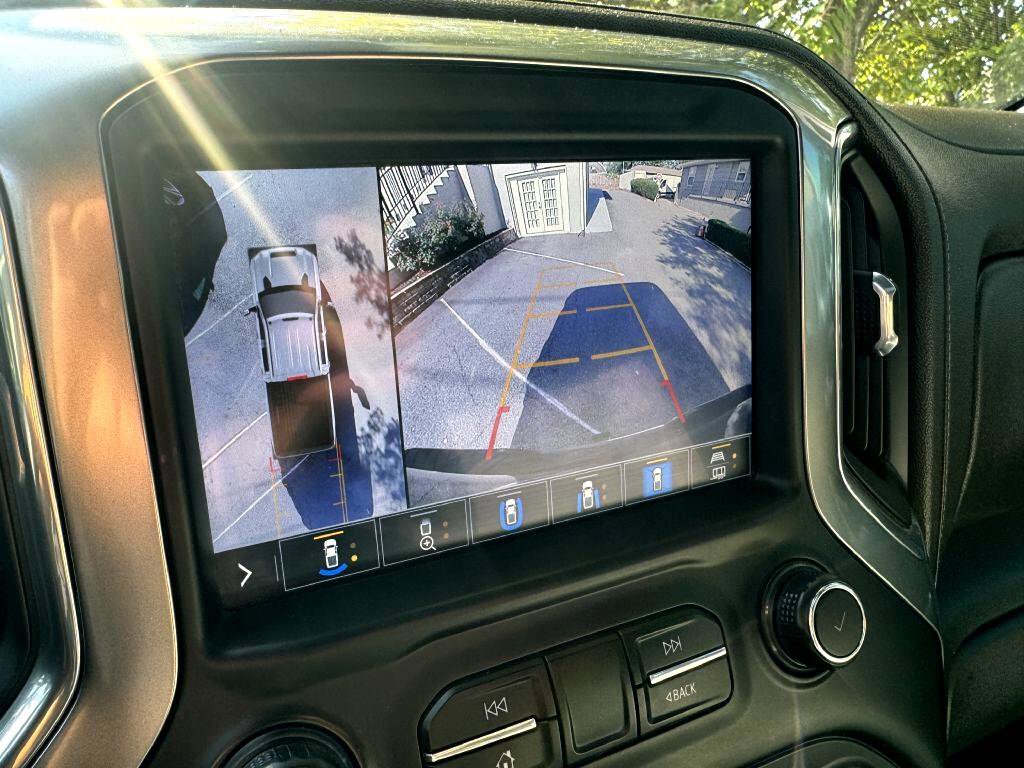 Used 2020 Chevrolet Silverado 2500 LTZ w/ LTZ Premium Package image 12