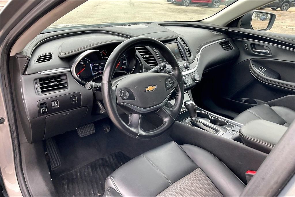 Used 2018 Chevrolet Impala LT FWD image 14