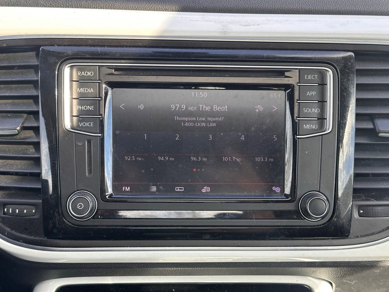 Used 2018 Volkswagen Beetle 2.0T SE image 28